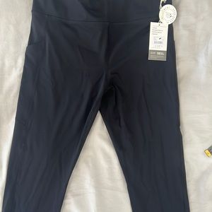 NWT Vuori stride leggings size Xl